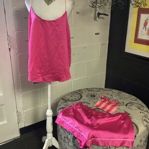 VICTORIAS SECRET PINK SHORT PJS.  XXL. SILKY STYLE